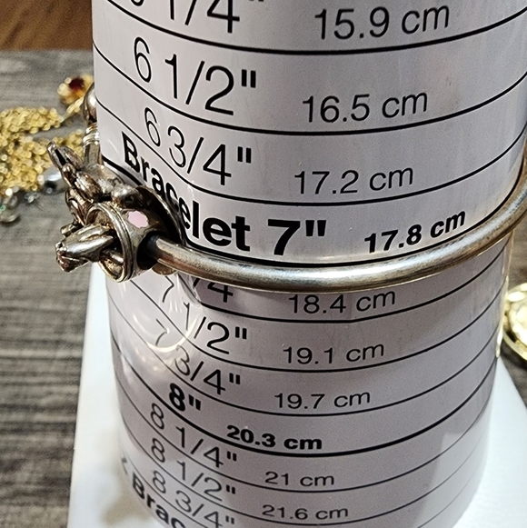 Pandora Moments Bangle with 2 Disney charms bundle size 7 IN - Picture 8 of 9